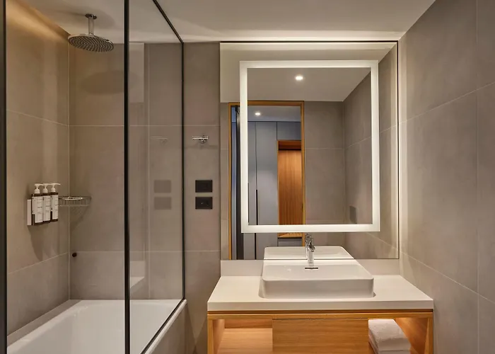 Ac By Marriott מלון